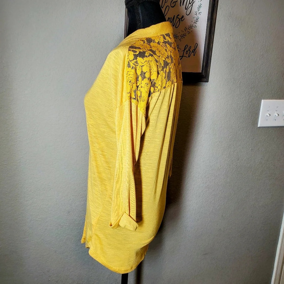 Paper + Tee Women's Size Medium Mustard Yellow Buttondown Lace Blouse - Picture 8 of 13